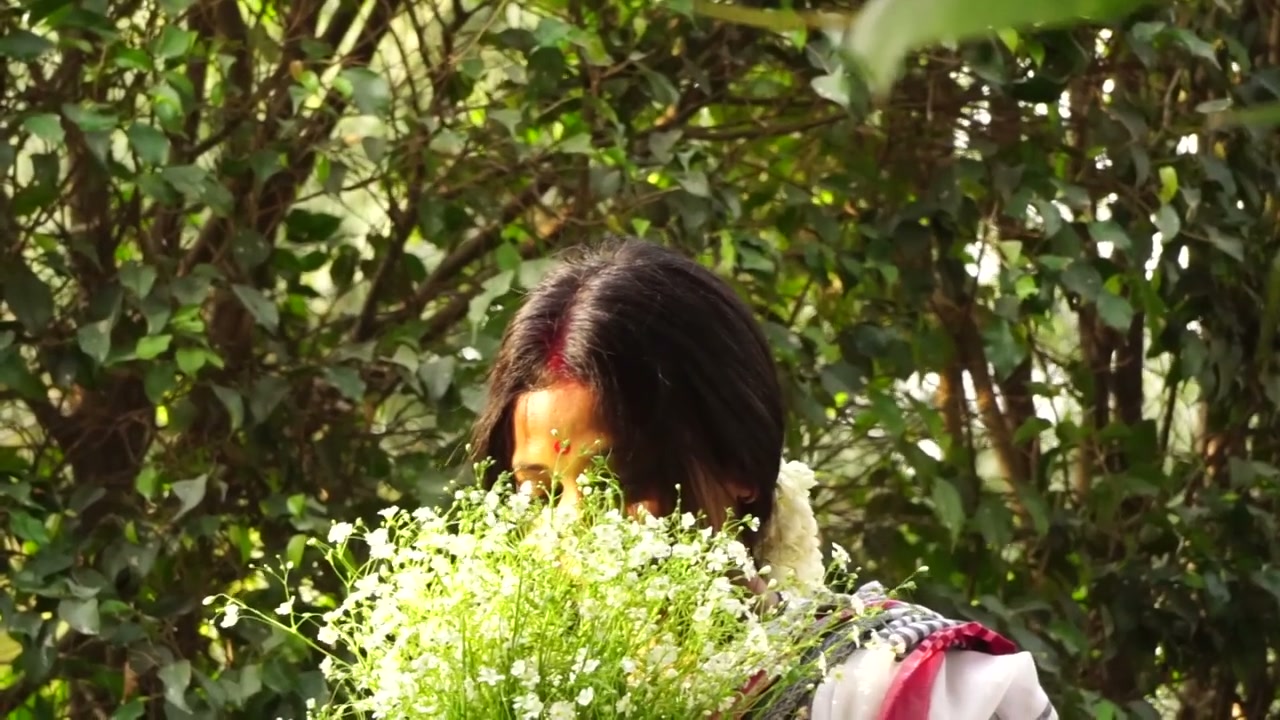 Bangla Ta Bhule Jeo Na frame 6