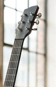 Aethel — Carbon-Fiber Monocoque Folding Guitar frame 4