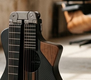 Aethel — Carbon-Fiber Monocoque Folding Guitar frame 3